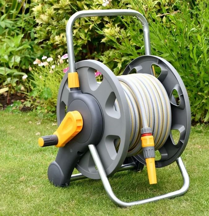 Hozelock Reel & 25m Hose, Fittings