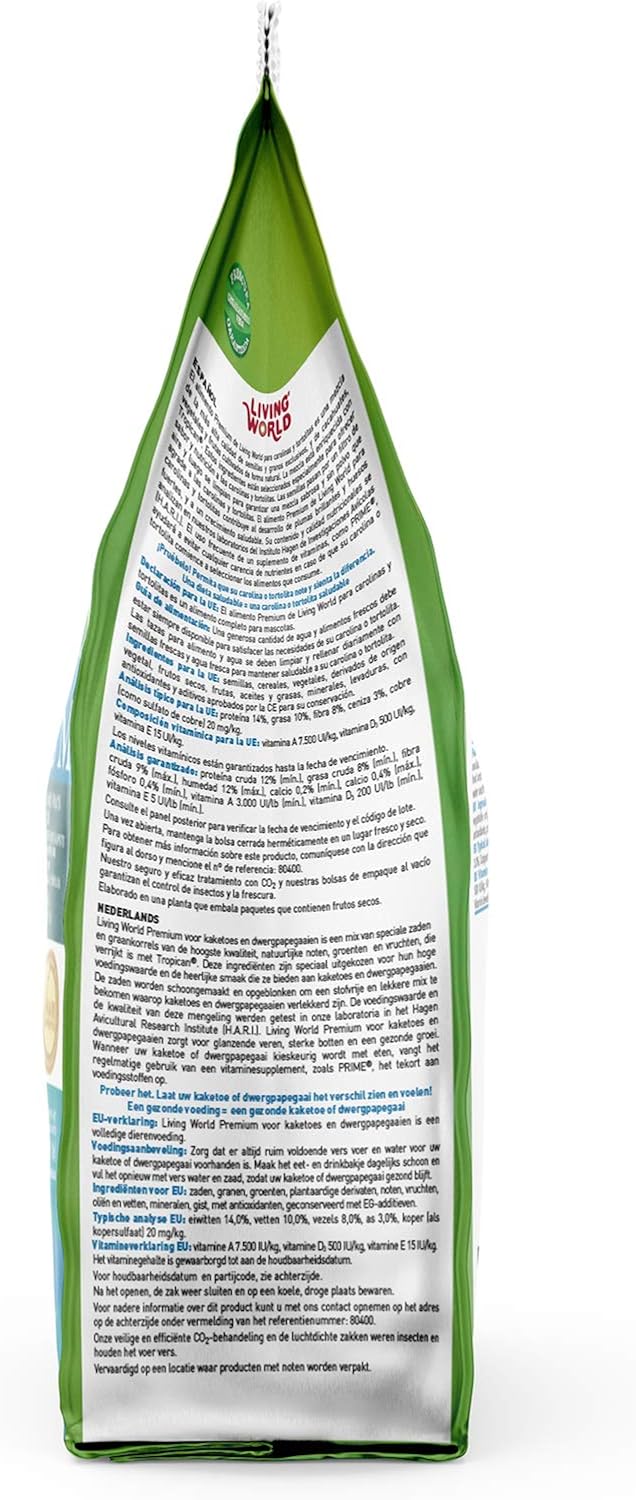 Living World Premium Food for Lovebirds/Cockatiels 908g