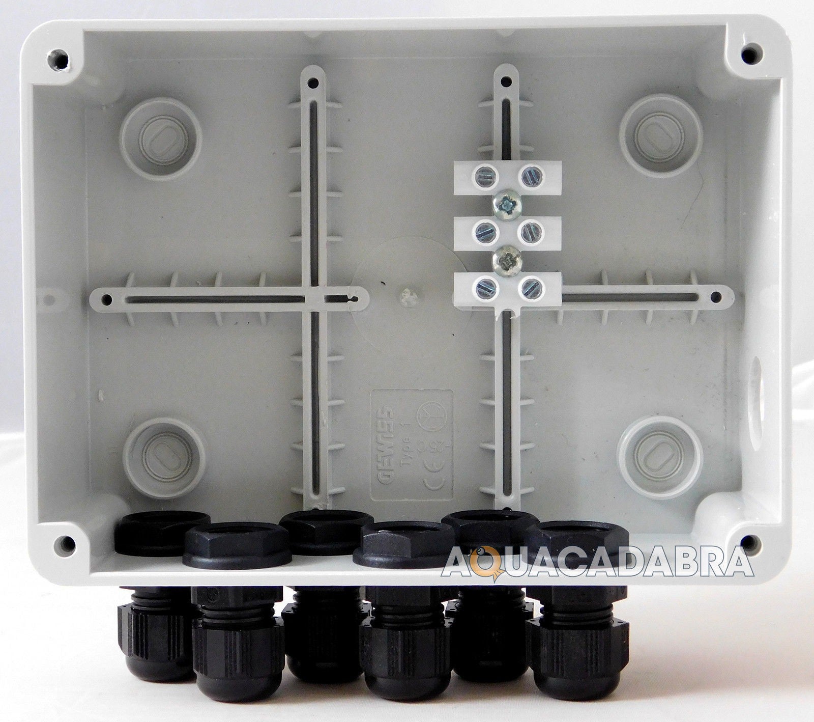 IS Garden Armoured Switchbox: 6-Way
