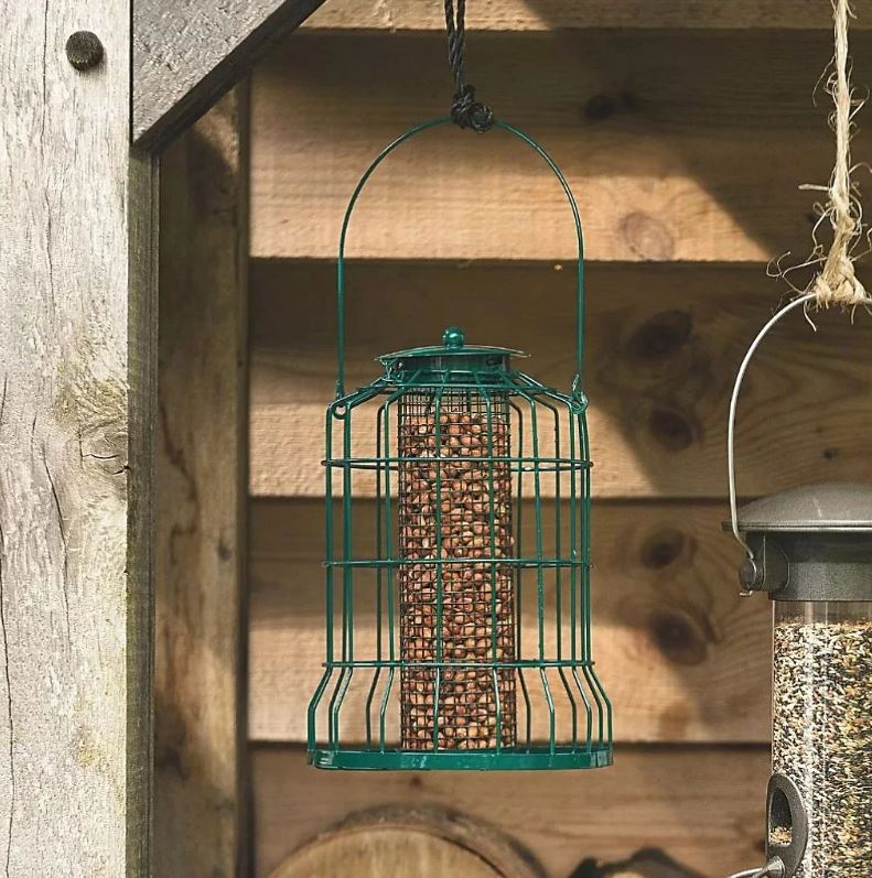 Gardman Squirrel Proof Seed Feeder 