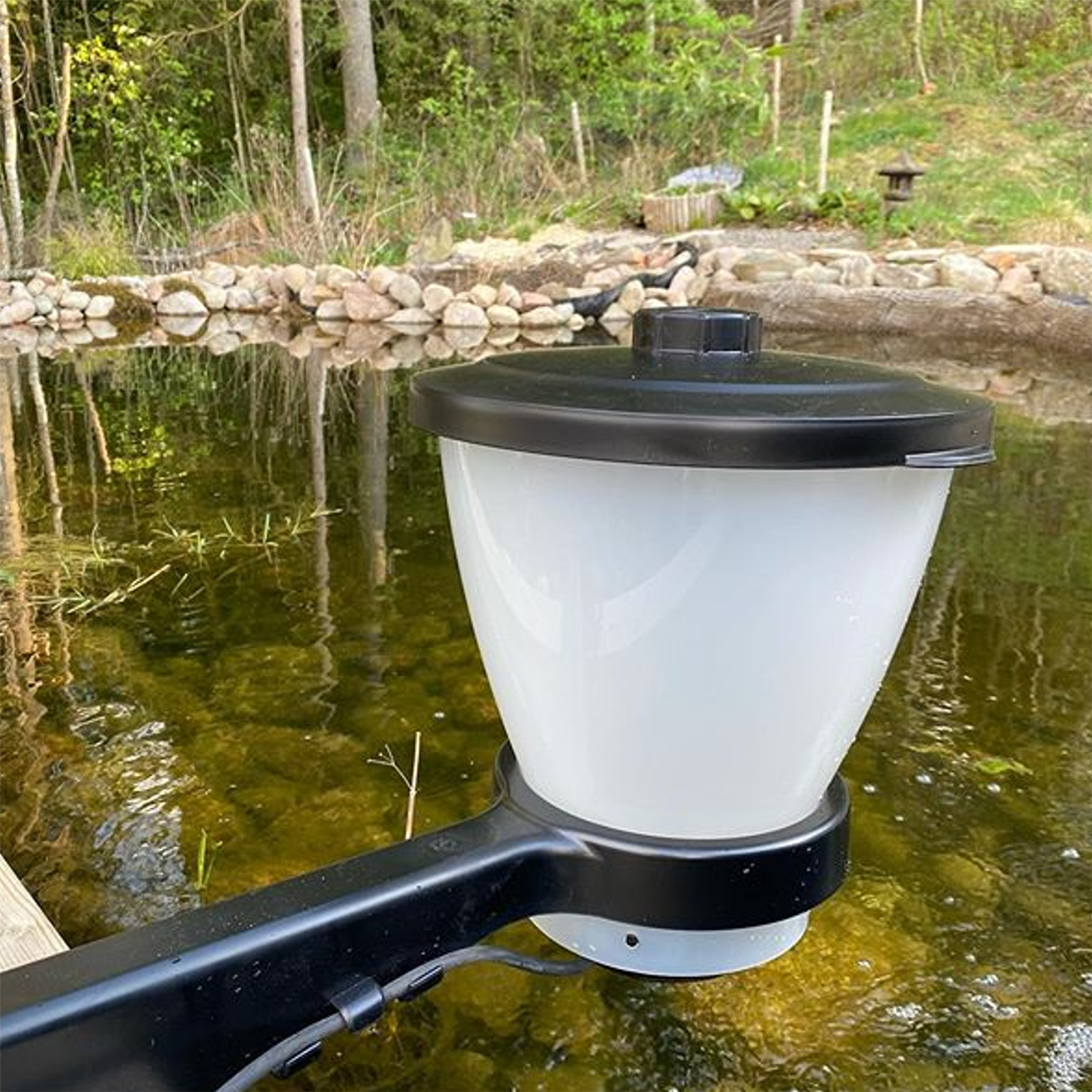 Superfish Pond Fish Feeder