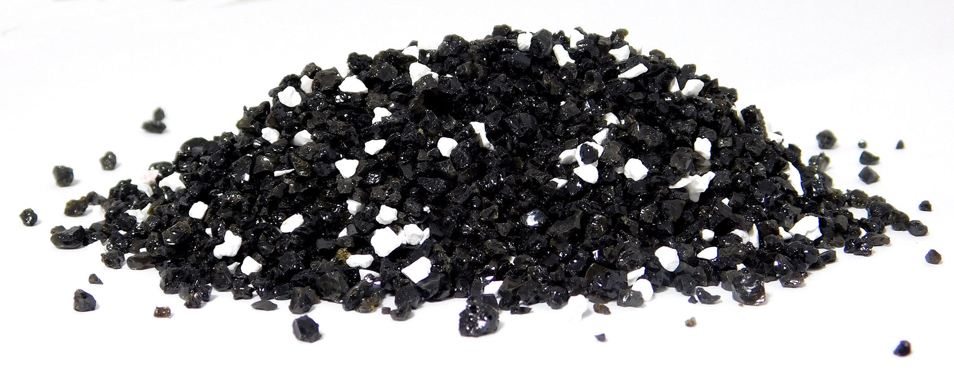 Black & White Glass Gravel 25kg